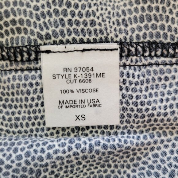 Revolve Krisa Sleeveless Drop Waist Dotted Patern Romper Size XS Black White NWT - Picture 4 of 8